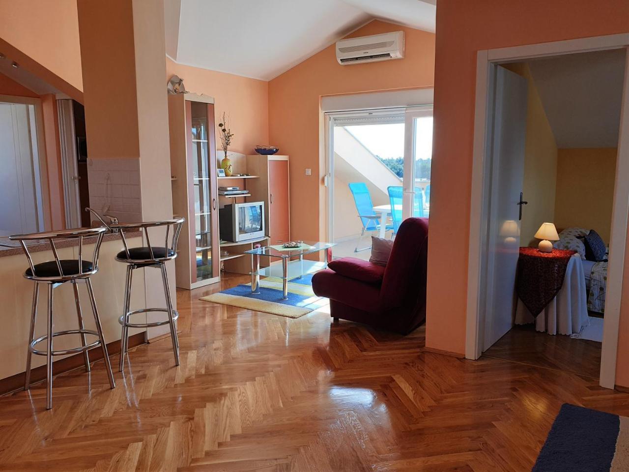 Apartment Valamar Novalja Exteriör bild