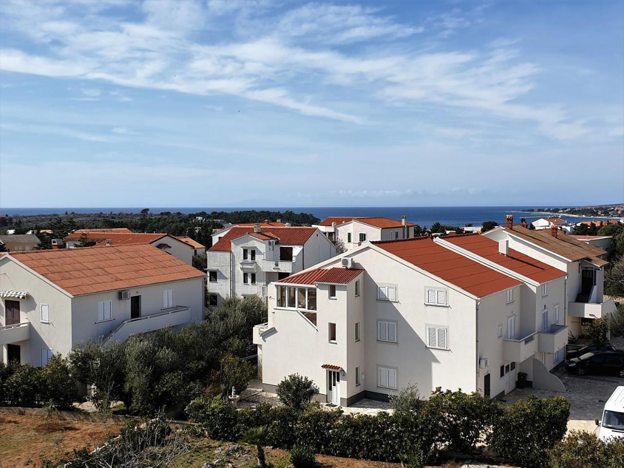 Apartment Valamar Novalja Exteriör bild