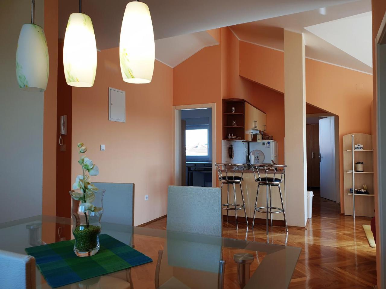Apartment Valamar Novalja Exteriör bild
