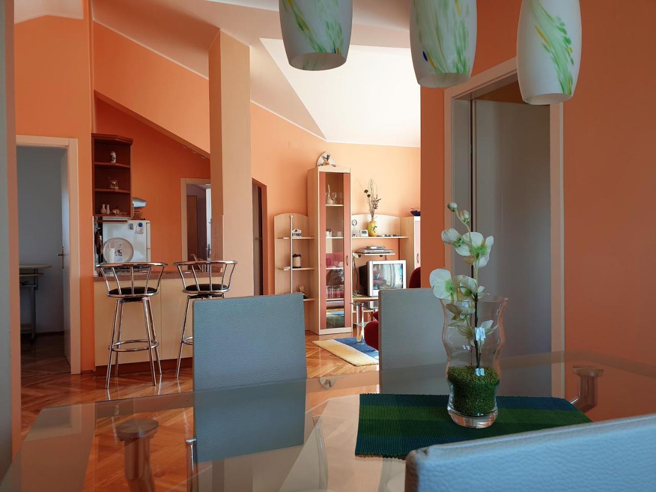 Apartment Valamar Novalja Exteriör bild